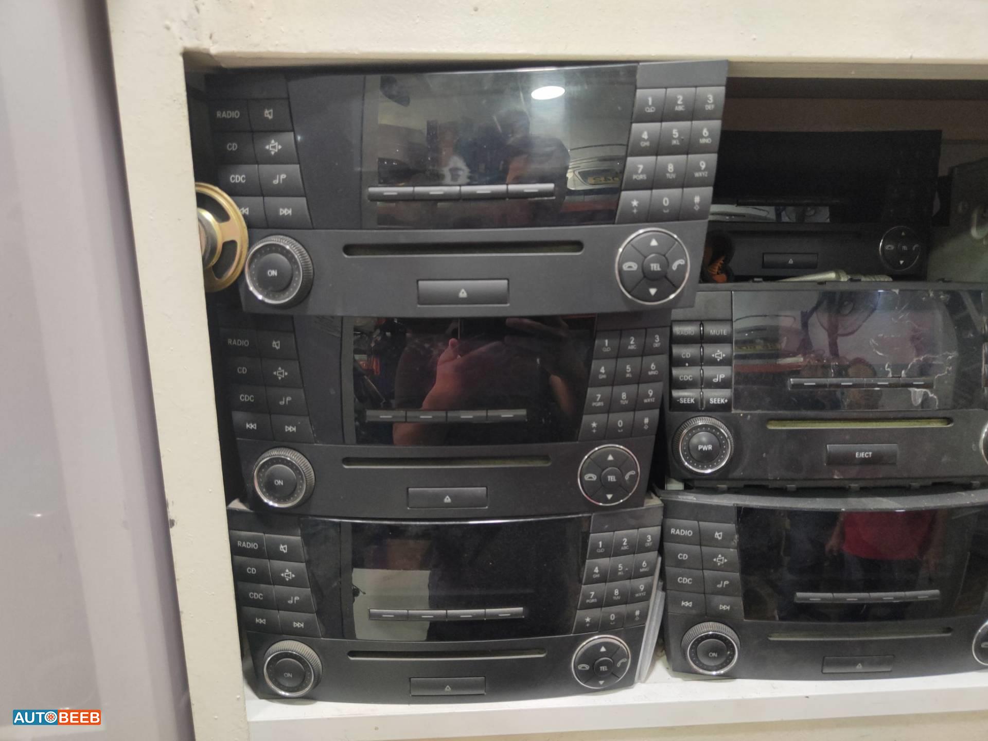 Electronics MP3 Player Mercedes Benz E200