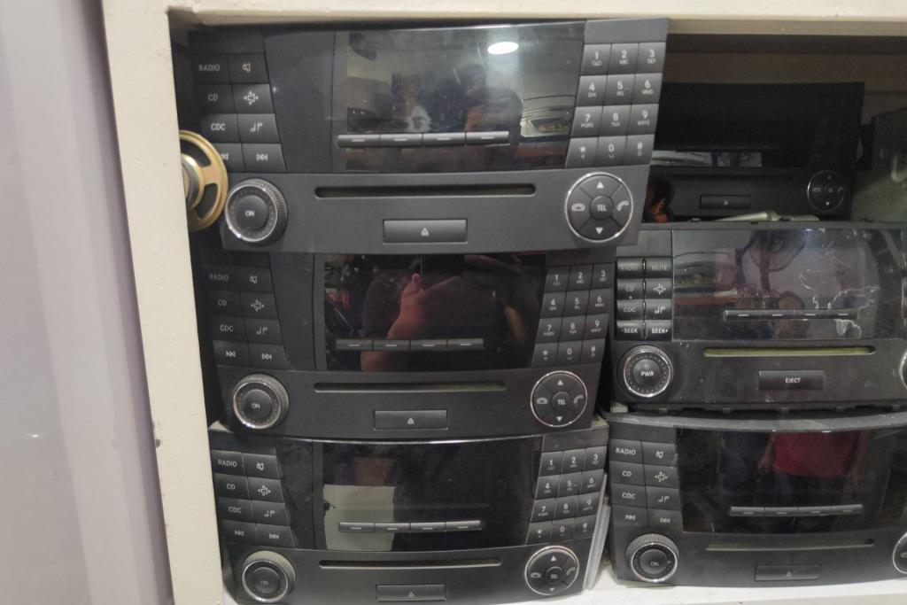 Electronics MP3 Player Mercedes Benz E200