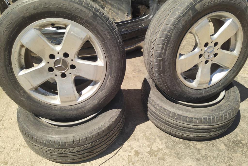 Wheel and Rims Rims Mercedes Benz E200