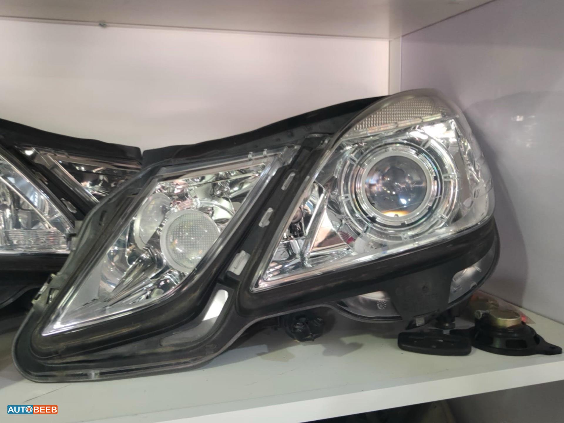 Lights Front light Mercedes Benz E200