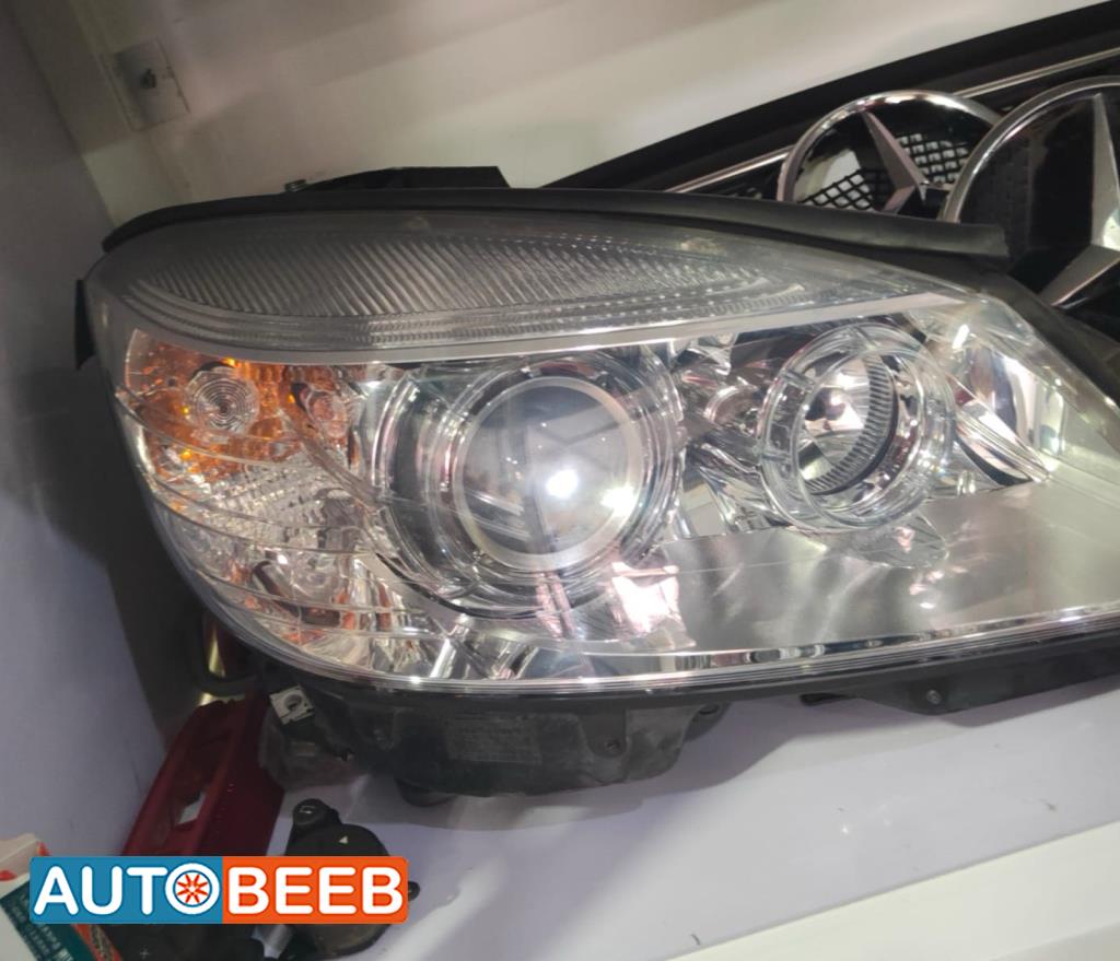 Lights Front light Mercedes Benz C200
