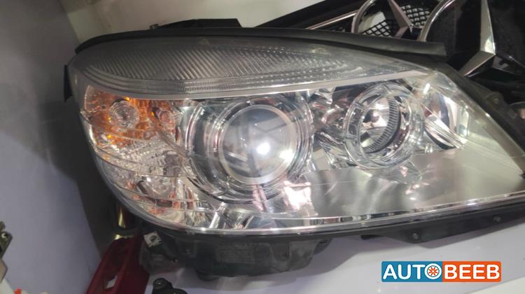 Lights Front light Mercedes Benz C200