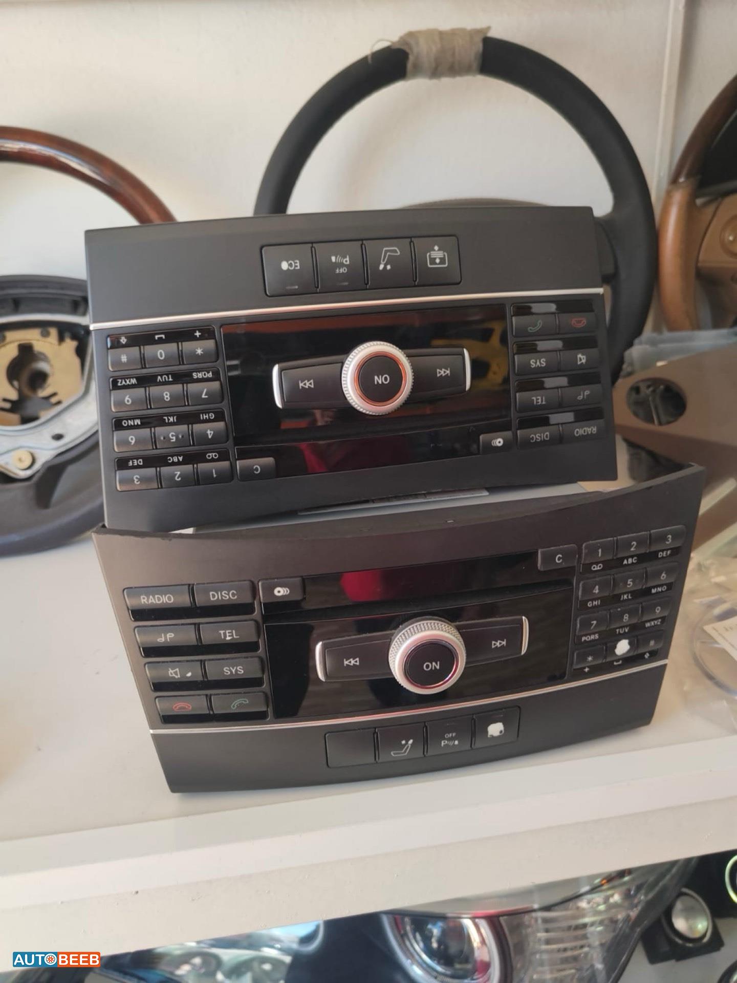 Electronics MP3 Player Mercedes Benz E200