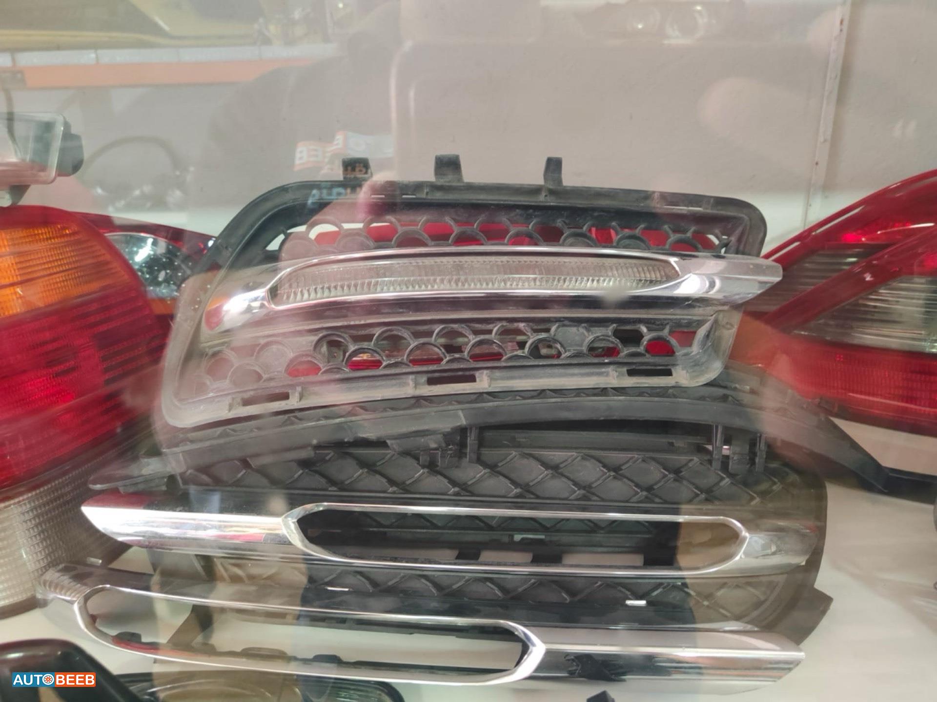 Lights Spotlight Mercedes Benz E200