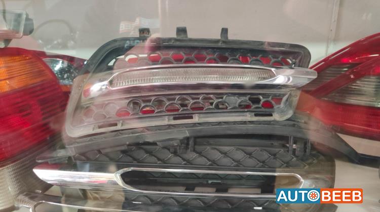 Lights Spotlight Mercedes Benz E200