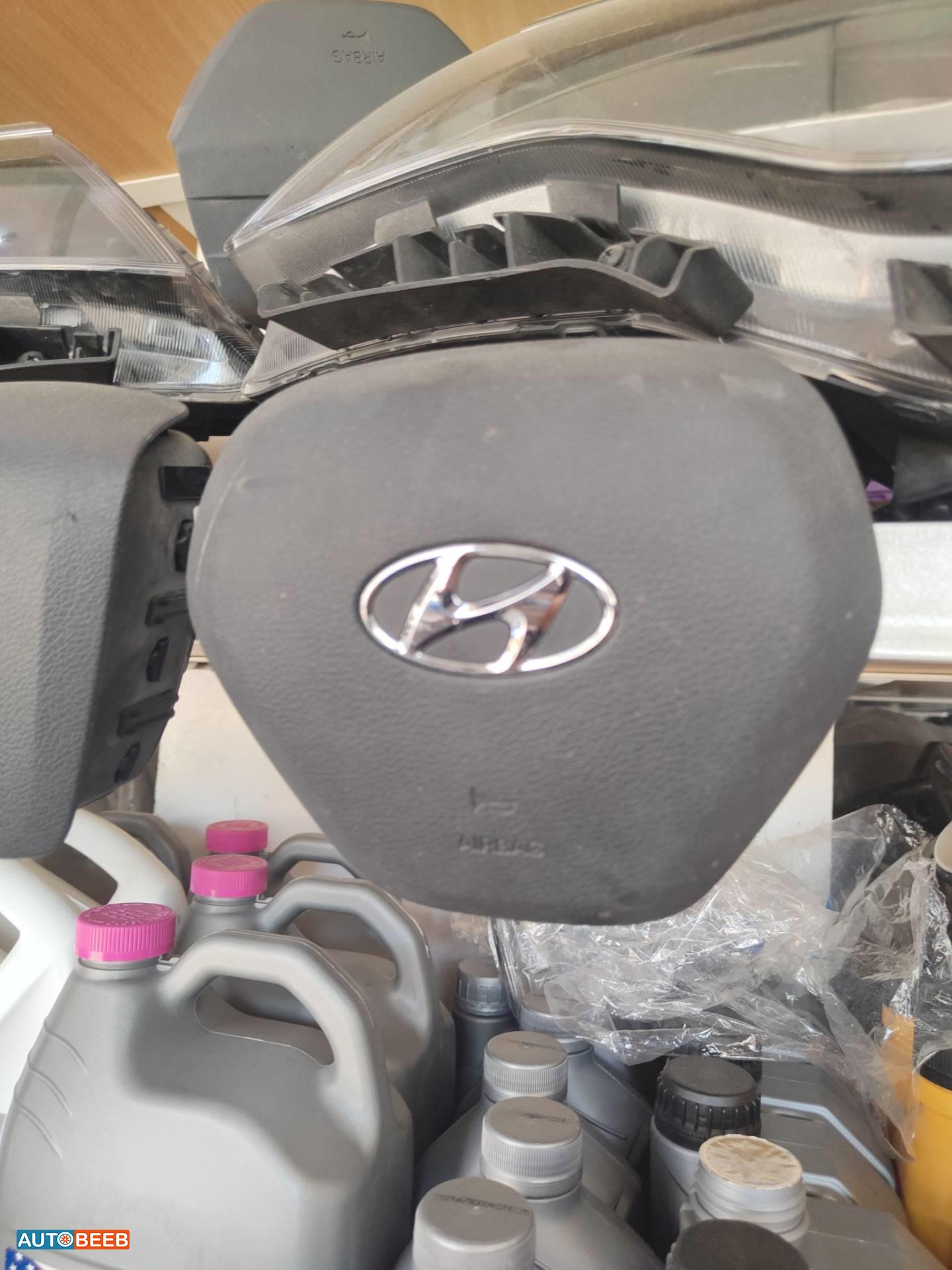 Cabin  Steering Wheel Hyundai Sonata