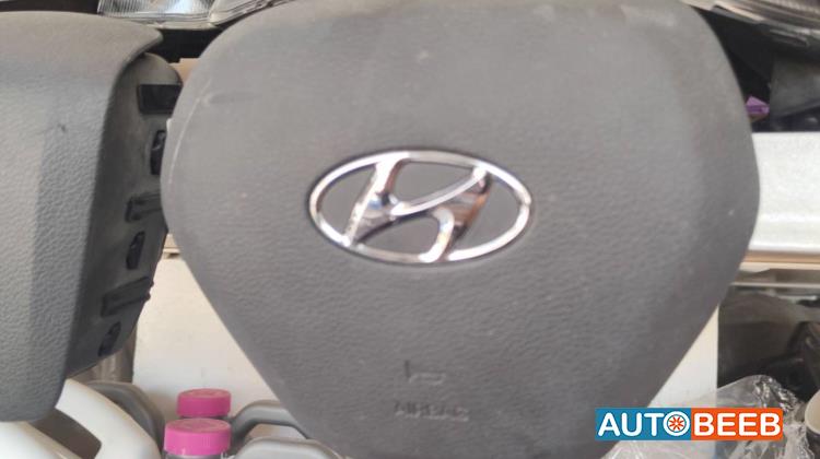 Cabin  Steering Wheel Hyundai Sonata
