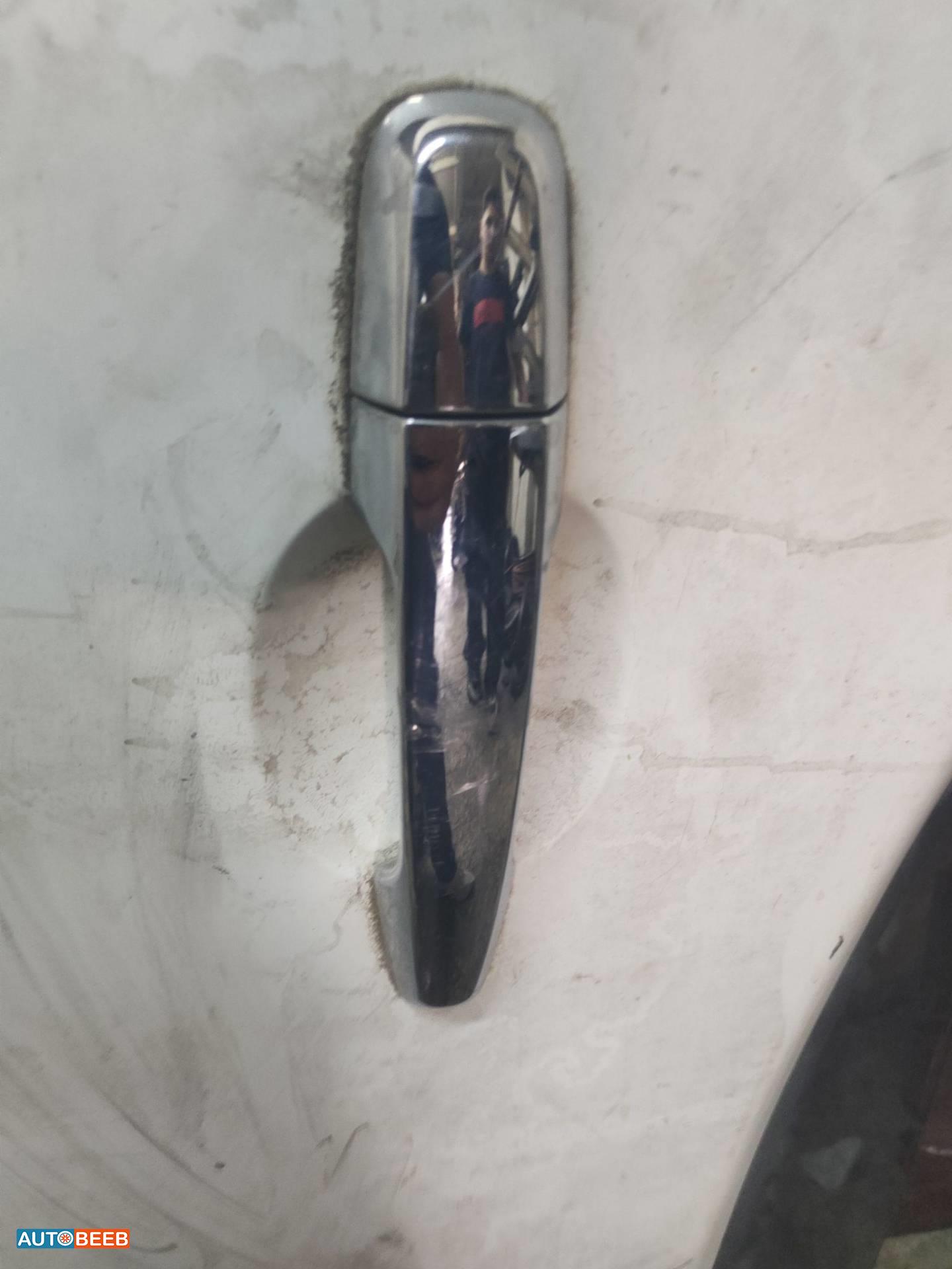 Body  Door Handle  Mitsubishi L200