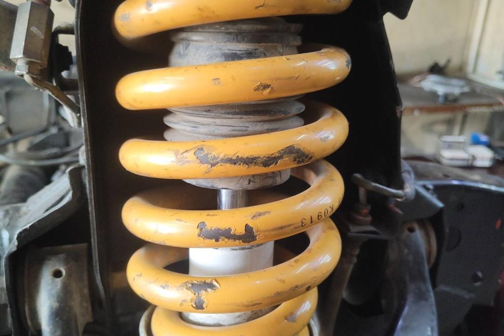  Shock Absorber Mitsubishi L200