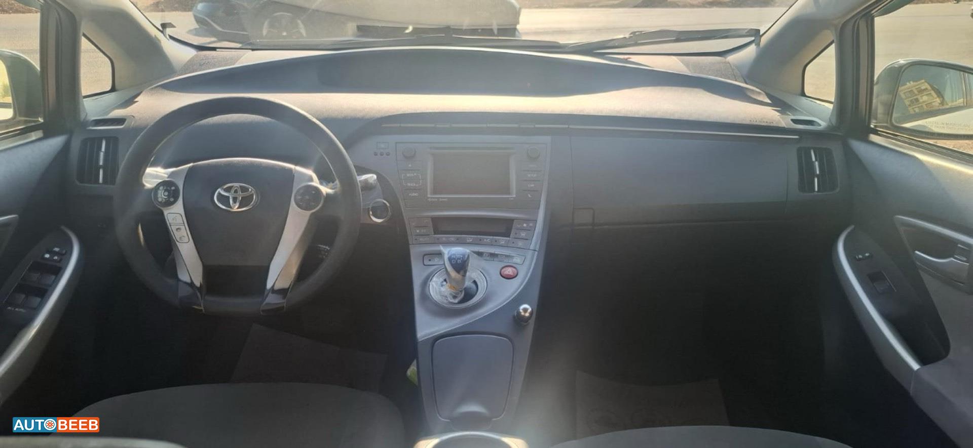Toyota Prius 2015