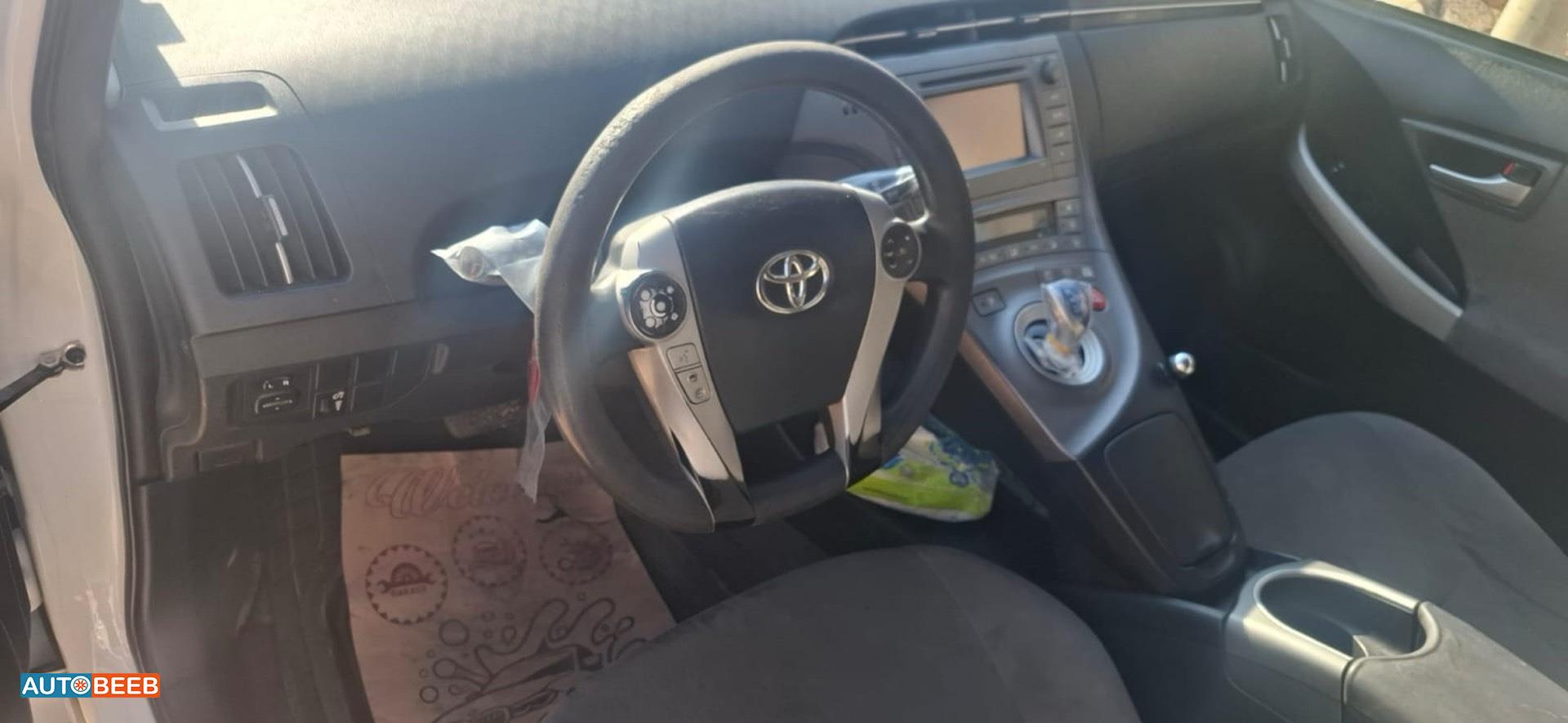 Toyota Prius 2015