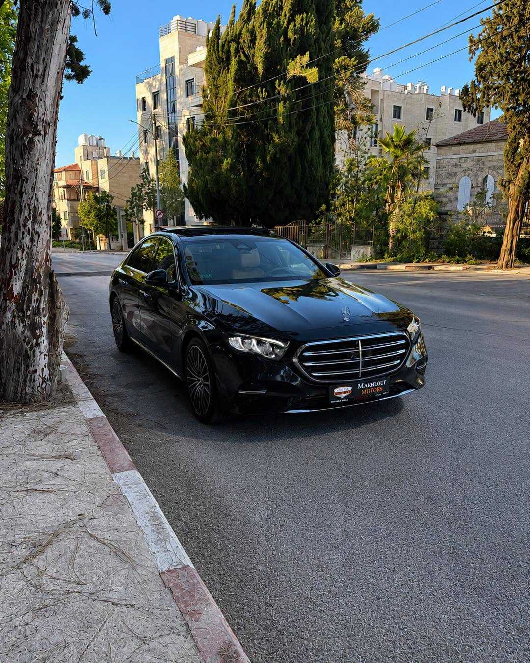 مرسيدس بنز E300 2025