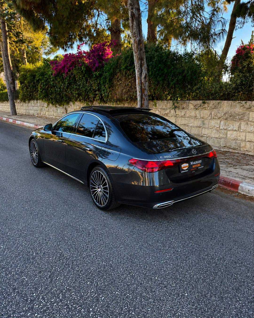 مرسيدس بنز E300 2025