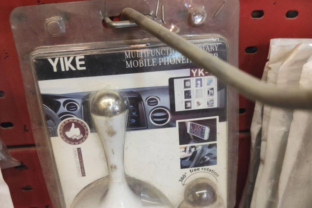  Phone holder  