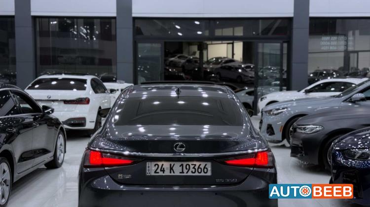 Lexus ES350 2023