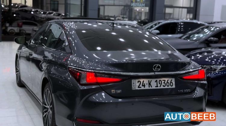 Lexus ES350 2023