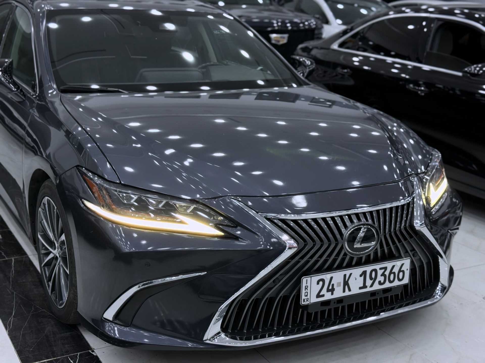 Lexus ES350 2023