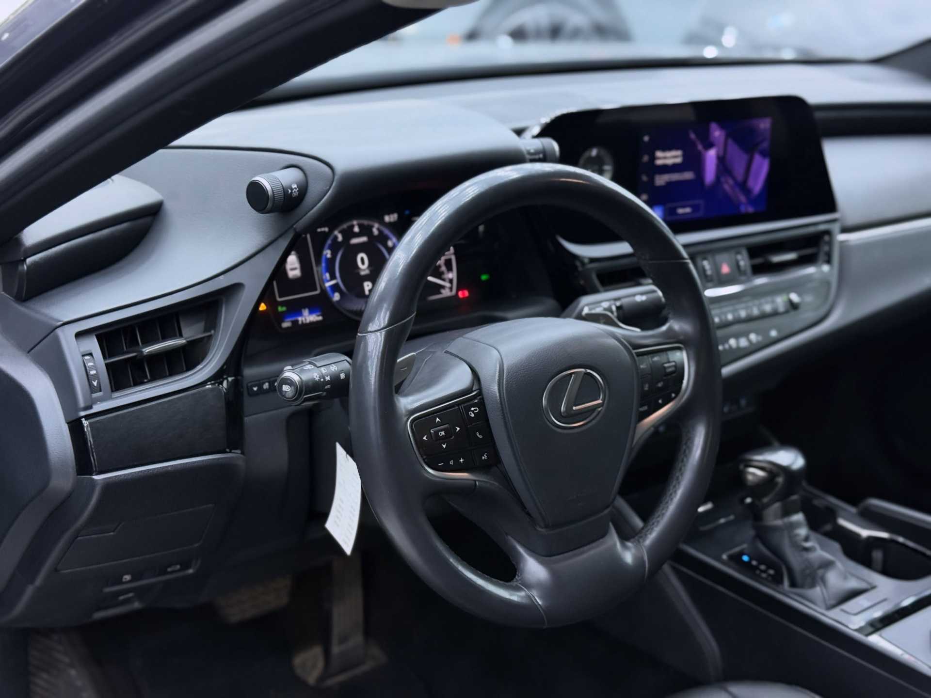 Lexus ES350 2023