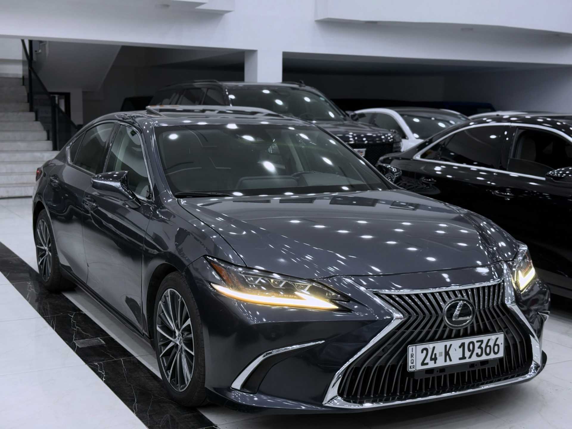 Lexus ES350 2023
