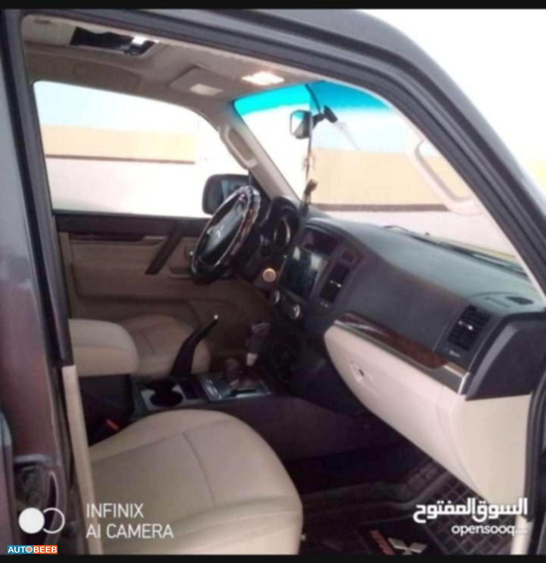 Mitsubishi Pajero 2012