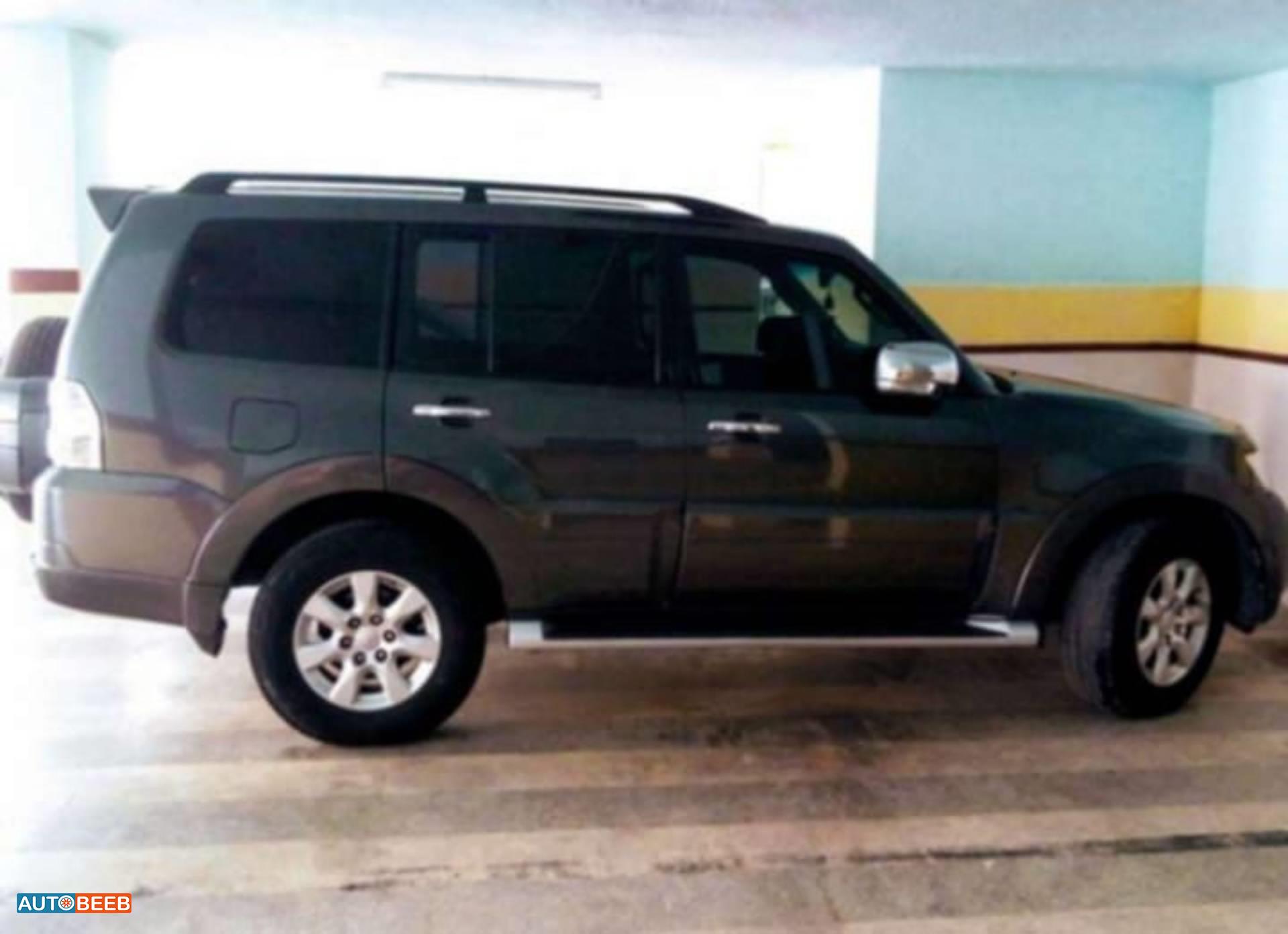 Mitsubishi Pajero 2012