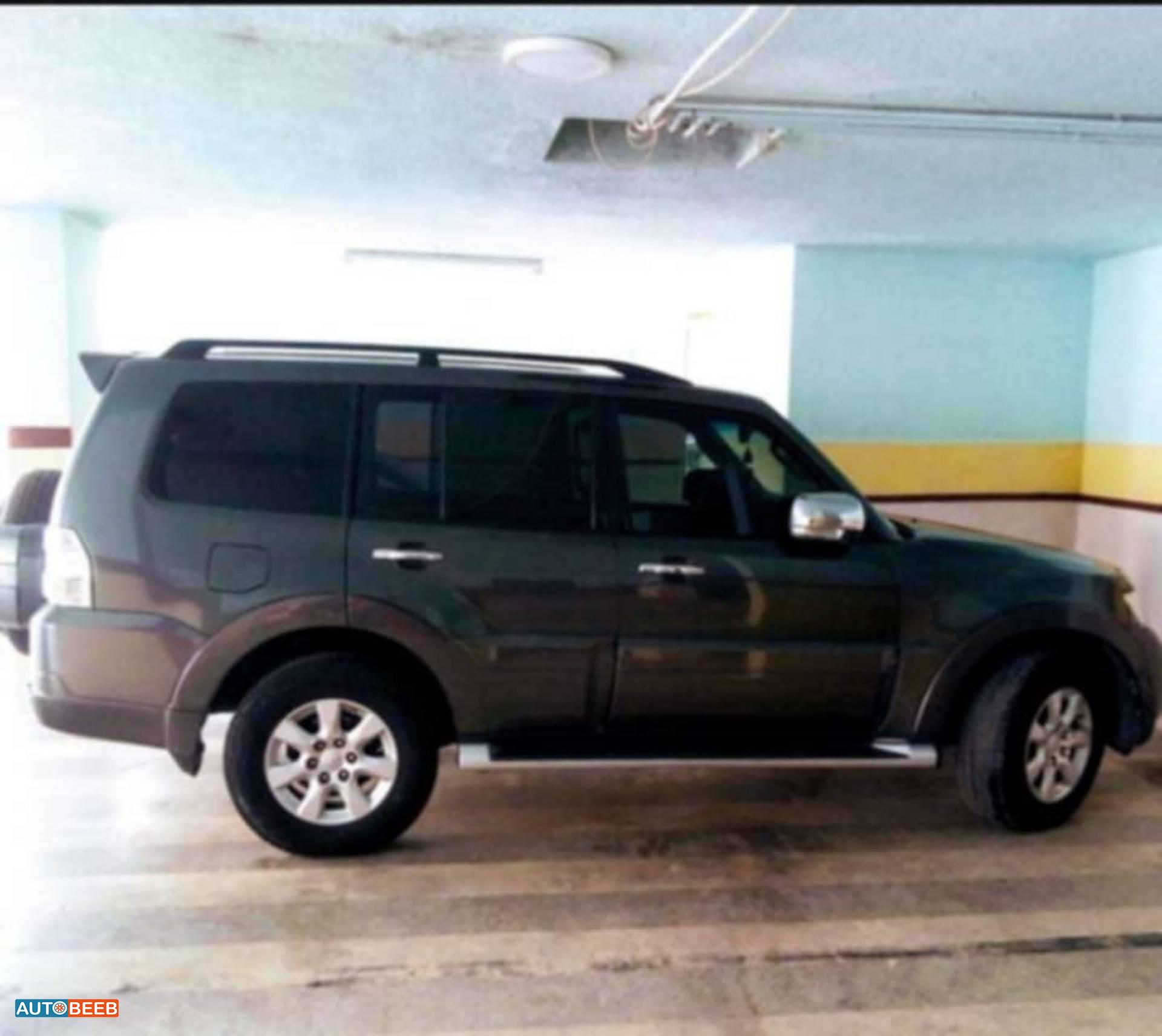 Mitsubishi Pajero 2012