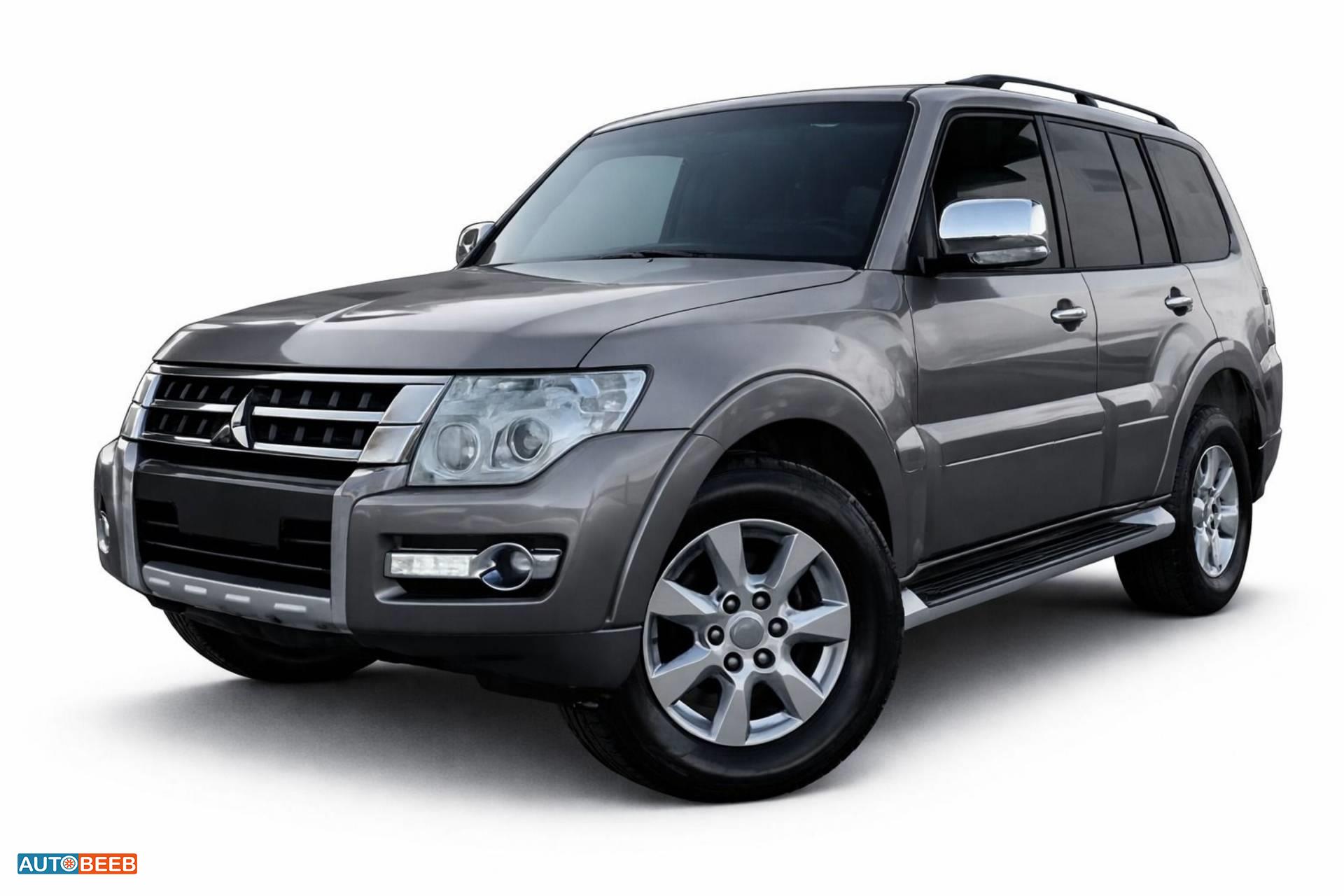 Mitsubishi Pajero 2012
