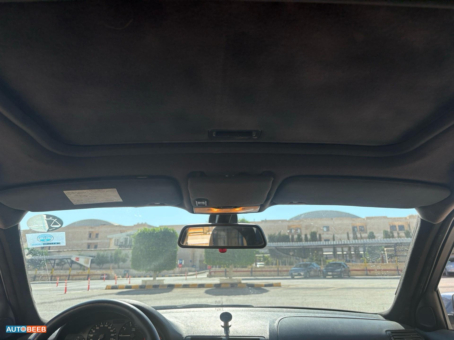 بي ام دبليو 218 1999