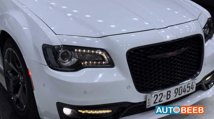 Chrysler 300 2023