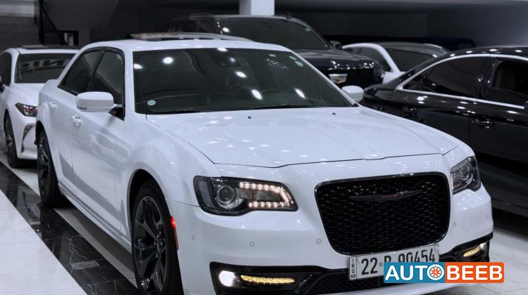 Chrysler 300 2023