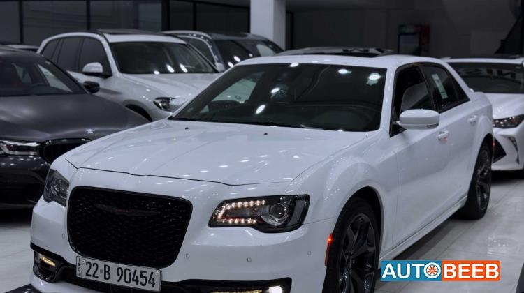 Chrysler 300 2023