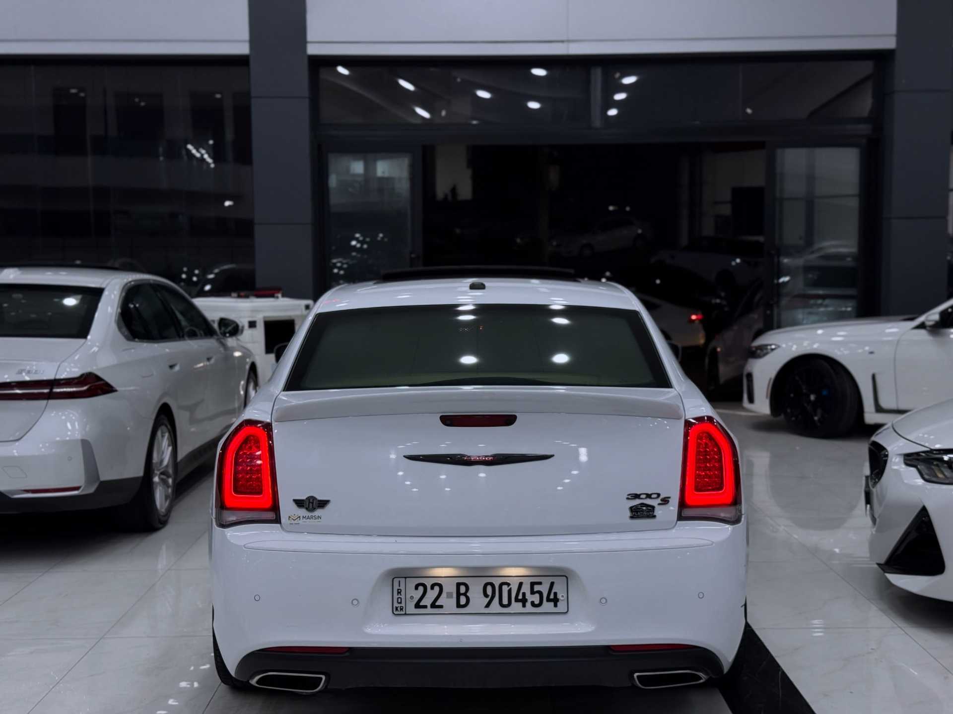 Chrysler 300 2023