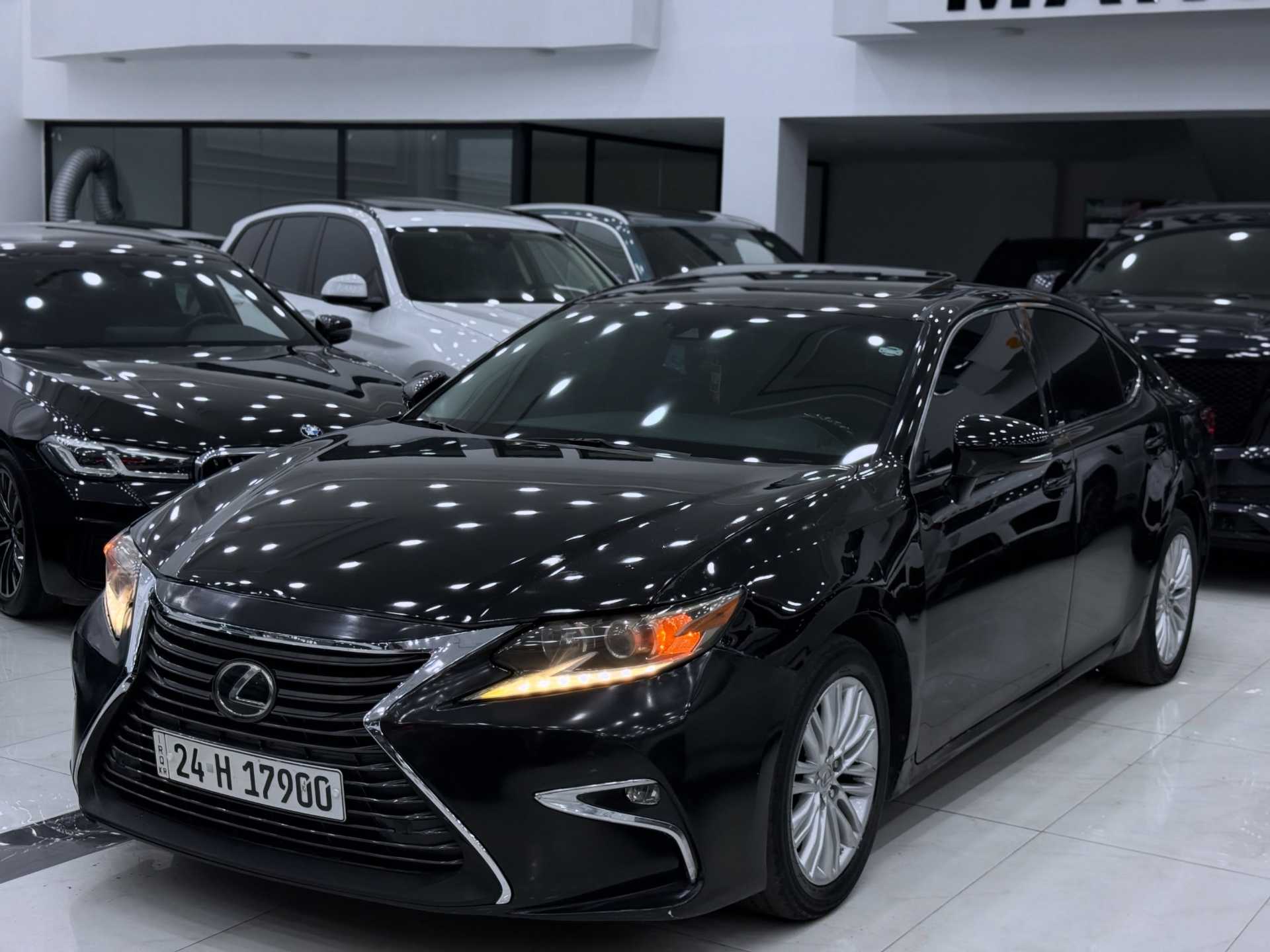 Lexus ES350 2016