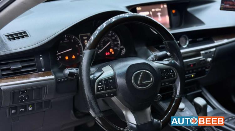 Lexus ES350 2016