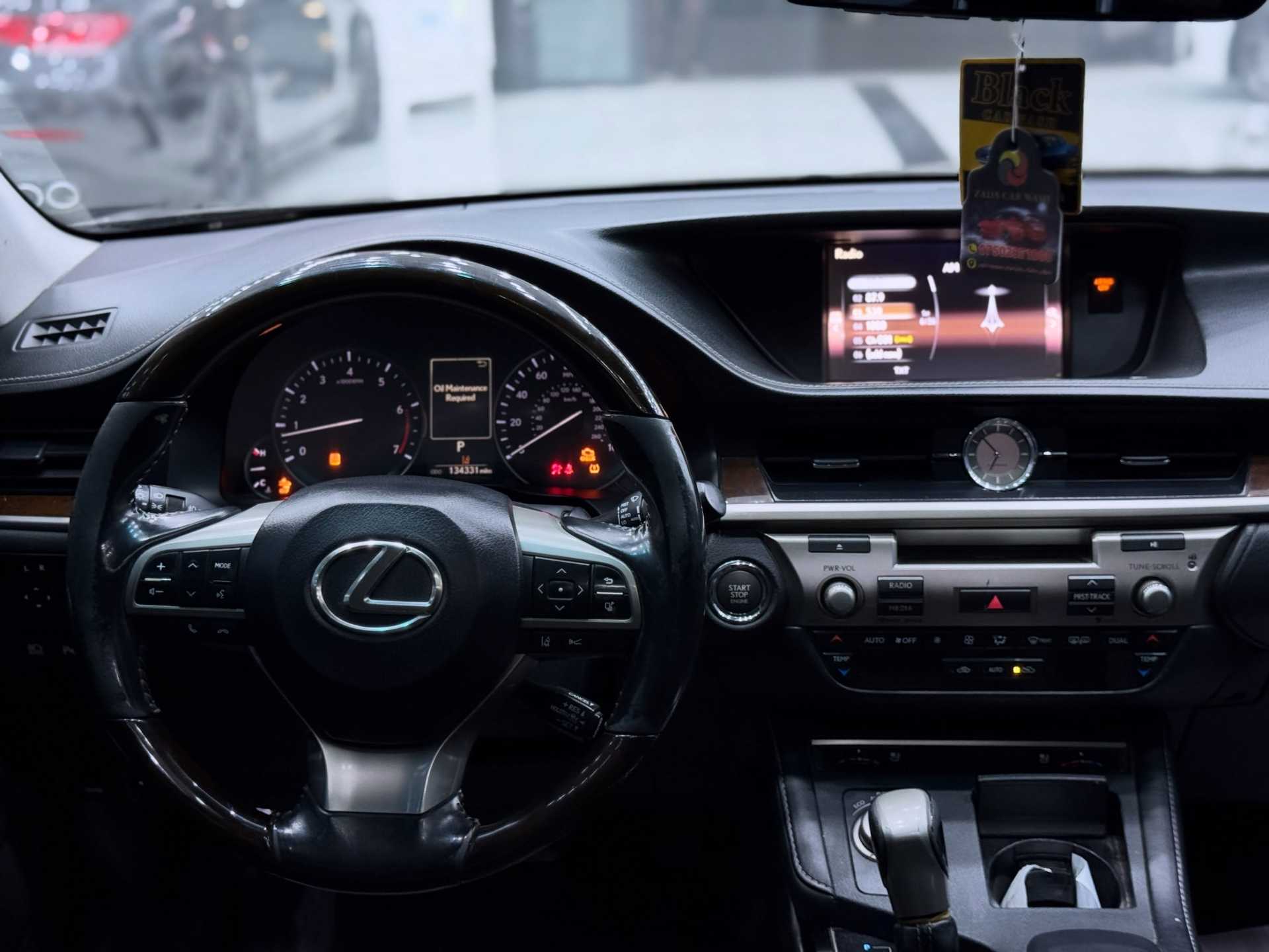 Lexus ES350 2016