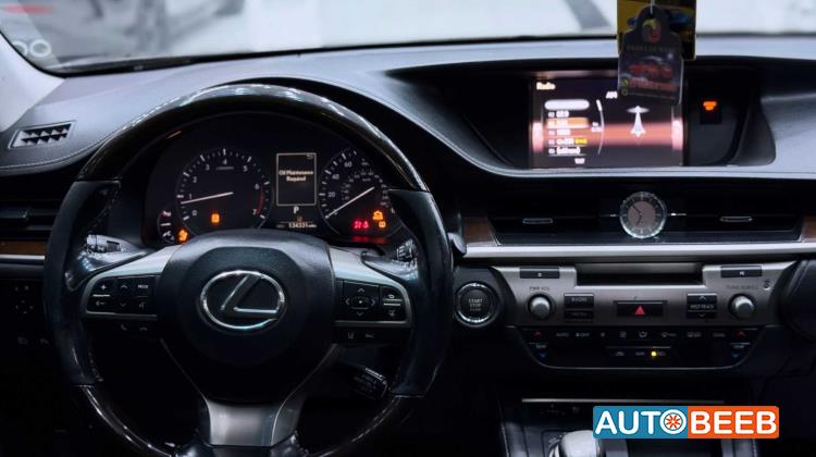 Lexus ES350 2016