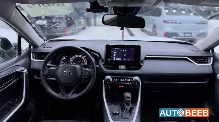 Toyota RAV4 2024