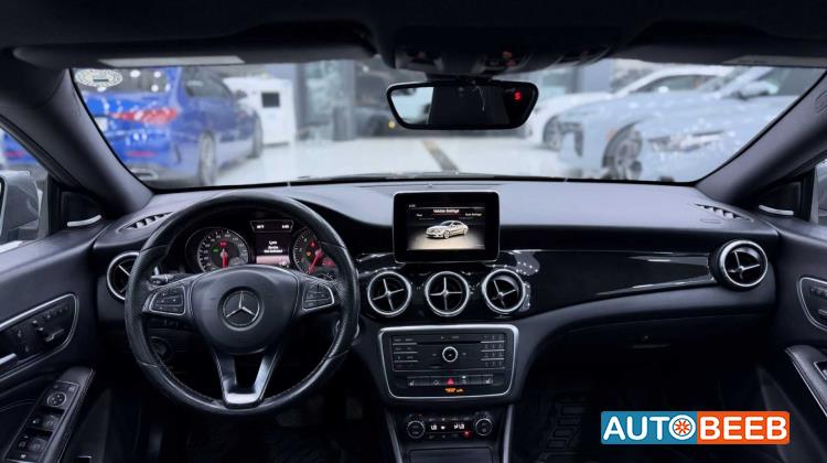 Mercedes Benz CLA250 2015