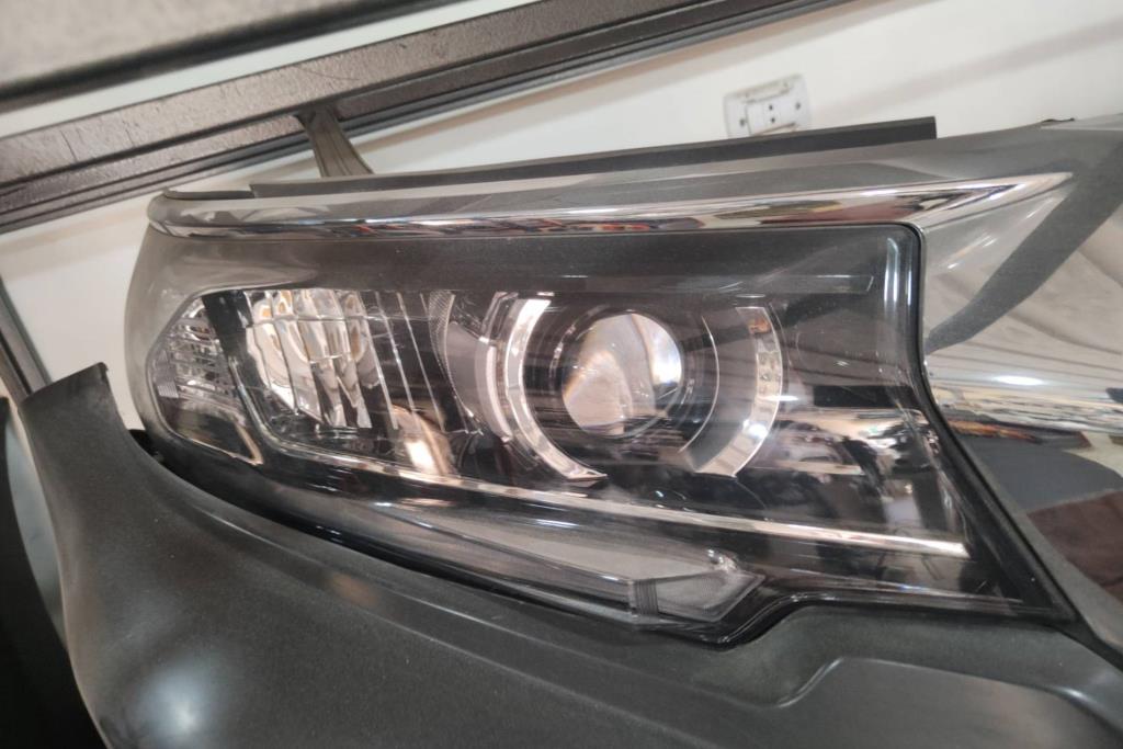 Lights Front light Toyota Prado