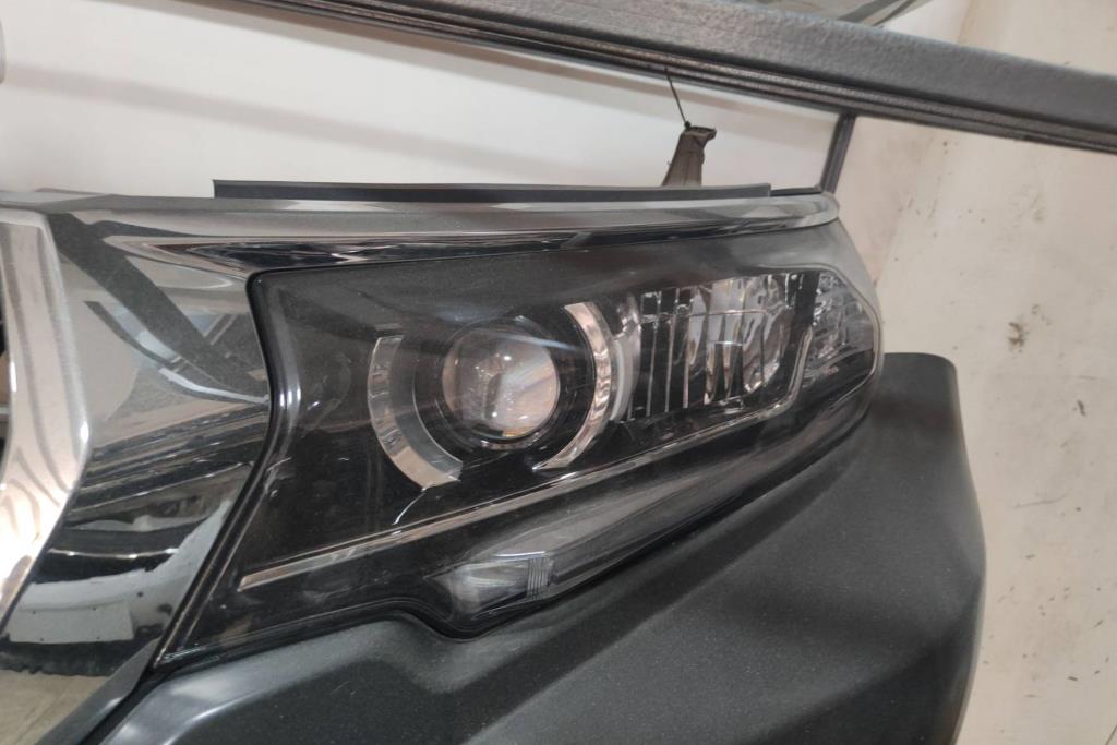 Lights Front light Toyota Prado