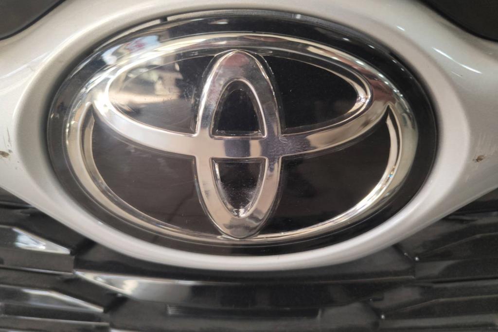 Body  Emblems Toyota Highlander