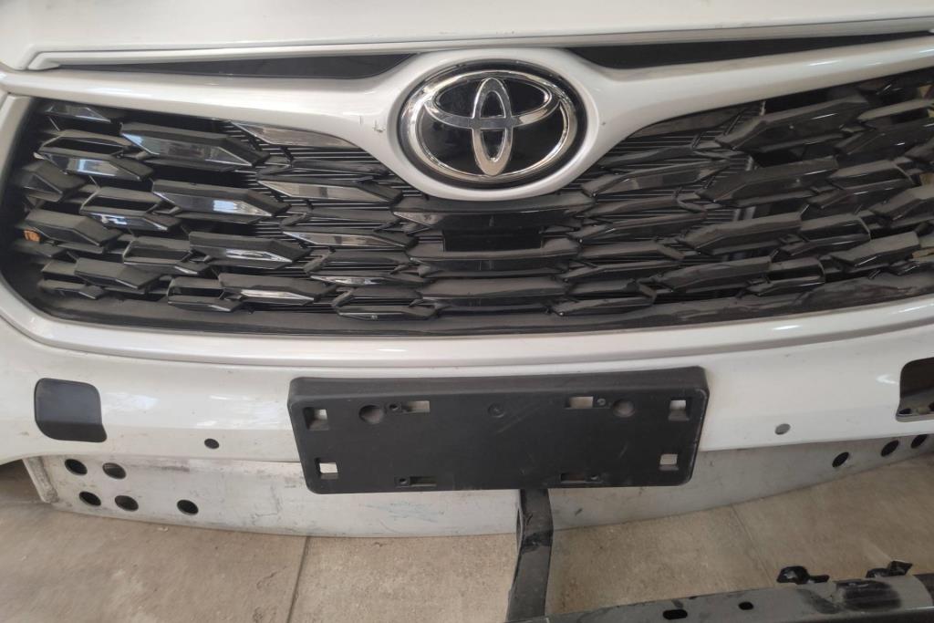 Body  Grilles Toyota Highlander