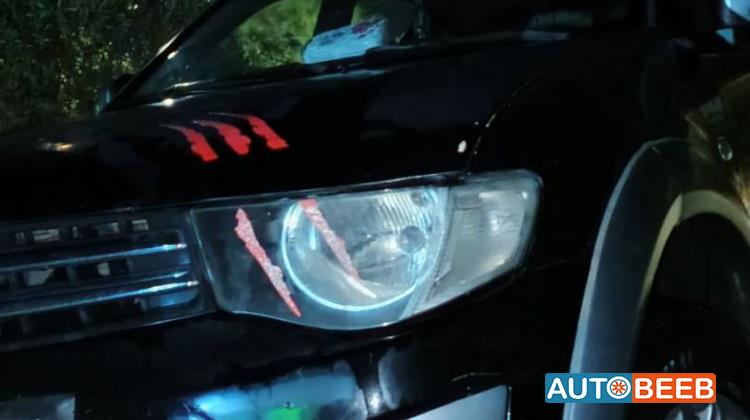 ميتسوبيشي L200 2012