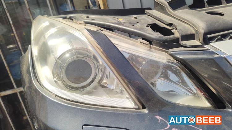 Lights Front light Mercedes Benz E200