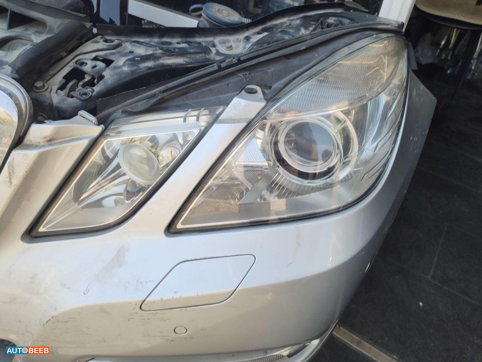 Lights Front light Mercedes Benz E200
