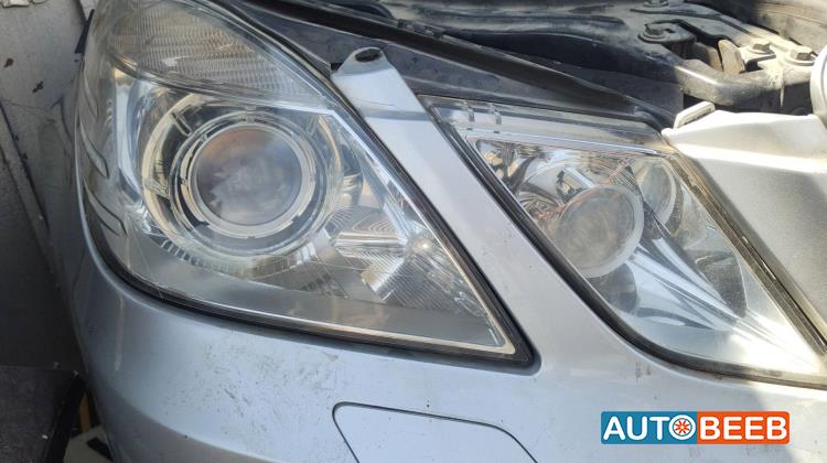 Lights Front light Mercedes Benz E200