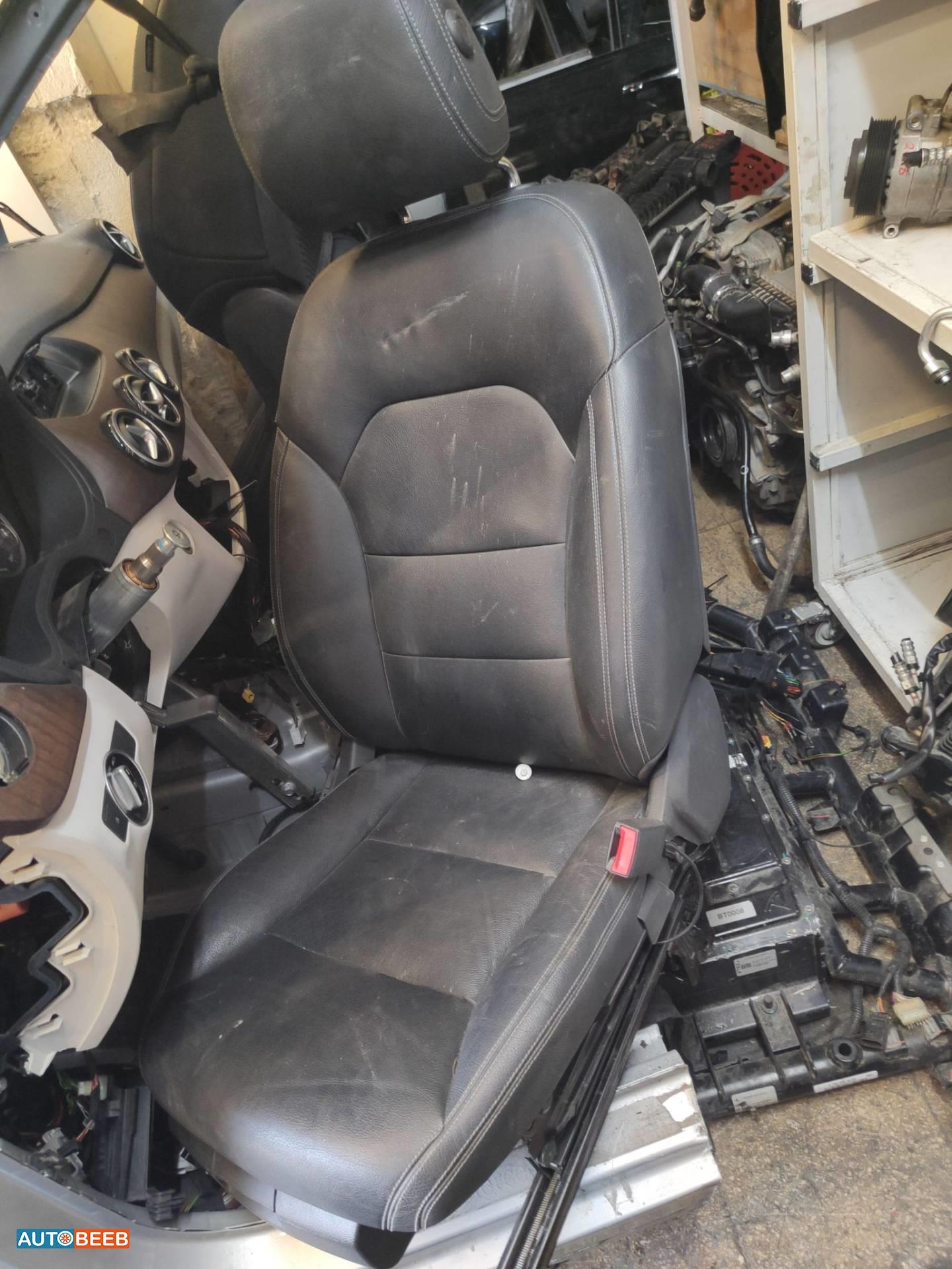 Cabin  Seat Mercedes Benz B250