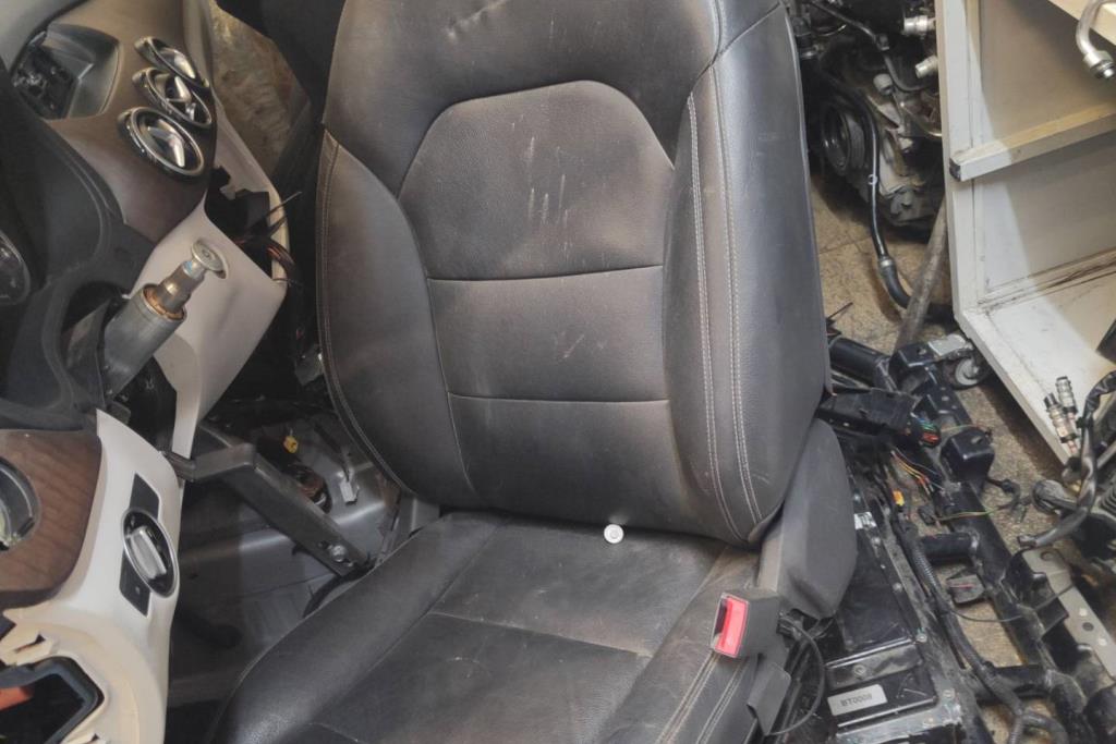 Cabin  Seat Mercedes Benz B250