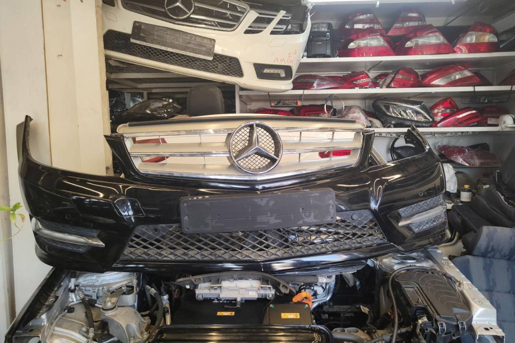 Body  Bumper Mercedes Benz C200