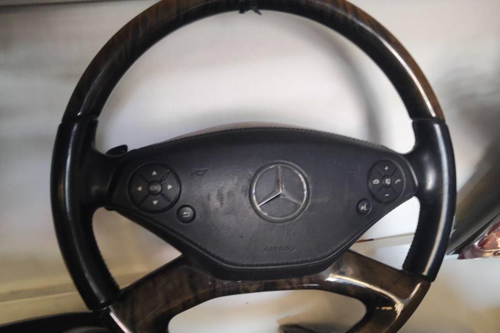 Cabin  Steering Wheel Mercedes Benz S350
